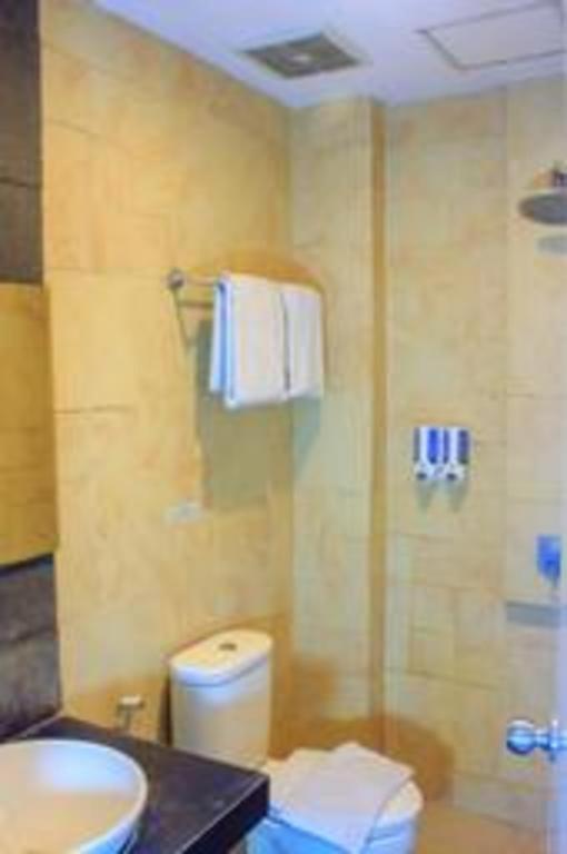Grand Malioboro Yogyakarta Hotel ภายนอก รูปภาพ