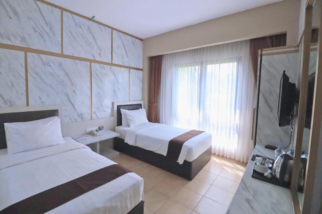 Grand Malioboro Yogyakarta Hotel ภายนอก รูปภาพ
