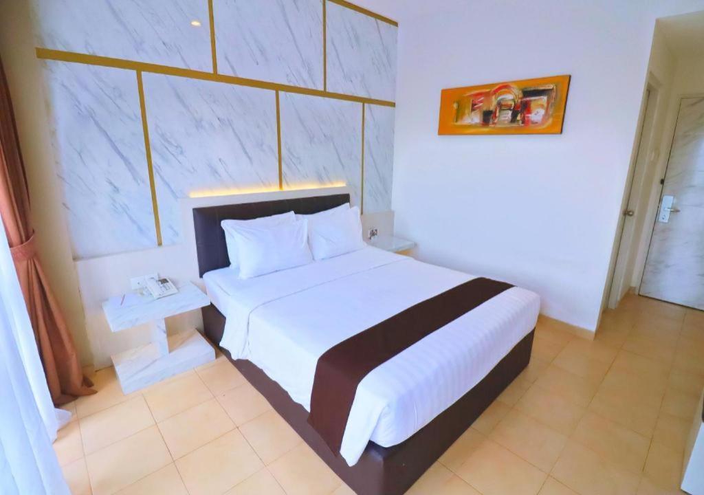 Grand Malioboro Yogyakarta Hotel ภายนอก รูปภาพ