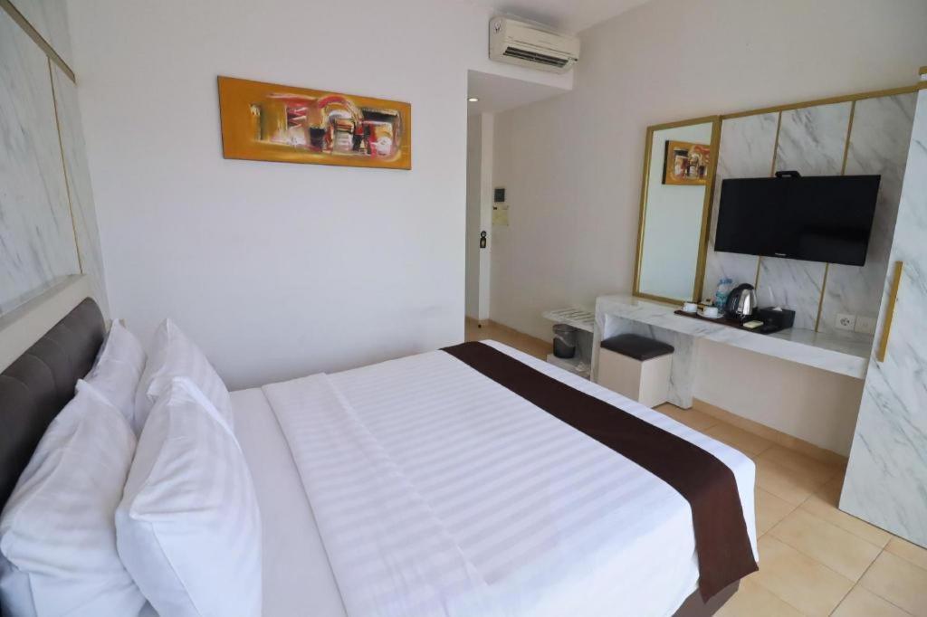 Grand Malioboro Yogyakarta Hotel ภายนอก รูปภาพ
