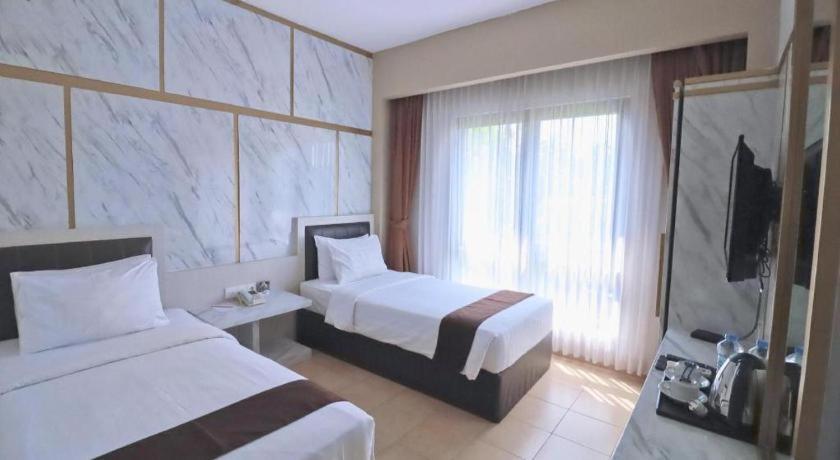 Grand Malioboro Yogyakarta Hotel ภายนอก รูปภาพ
