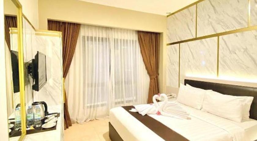 Grand Malioboro Yogyakarta Hotel ภายนอก รูปภาพ