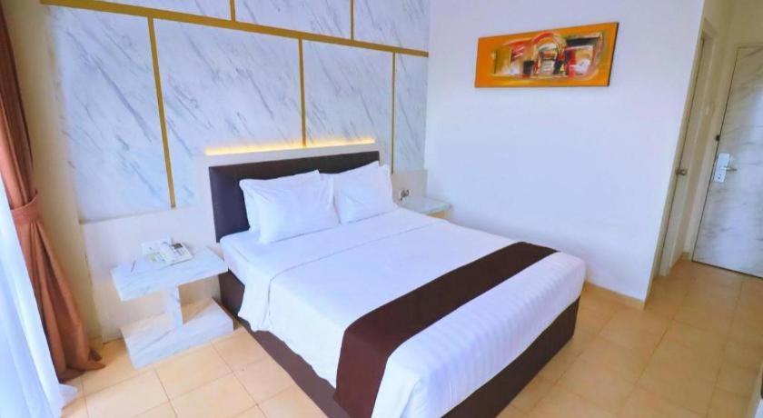 Grand Malioboro Yogyakarta Hotel ภายนอก รูปภาพ